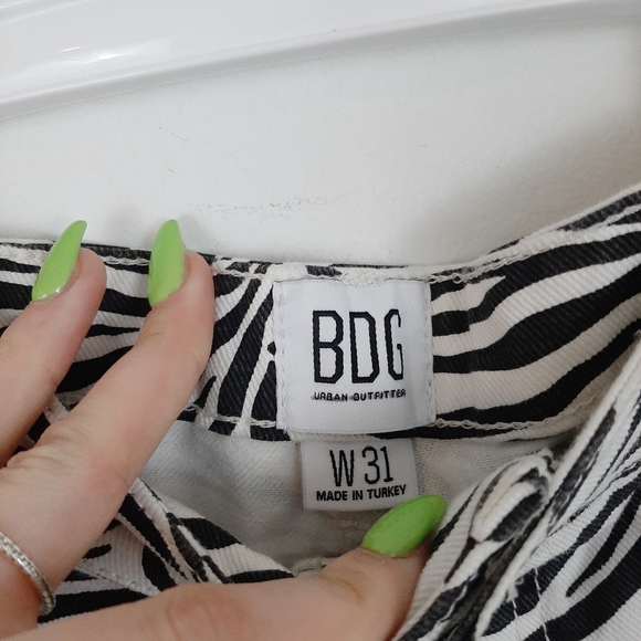 Nwt Bdg urban outfitters zebra stripe shorts - Picture 5 of 8